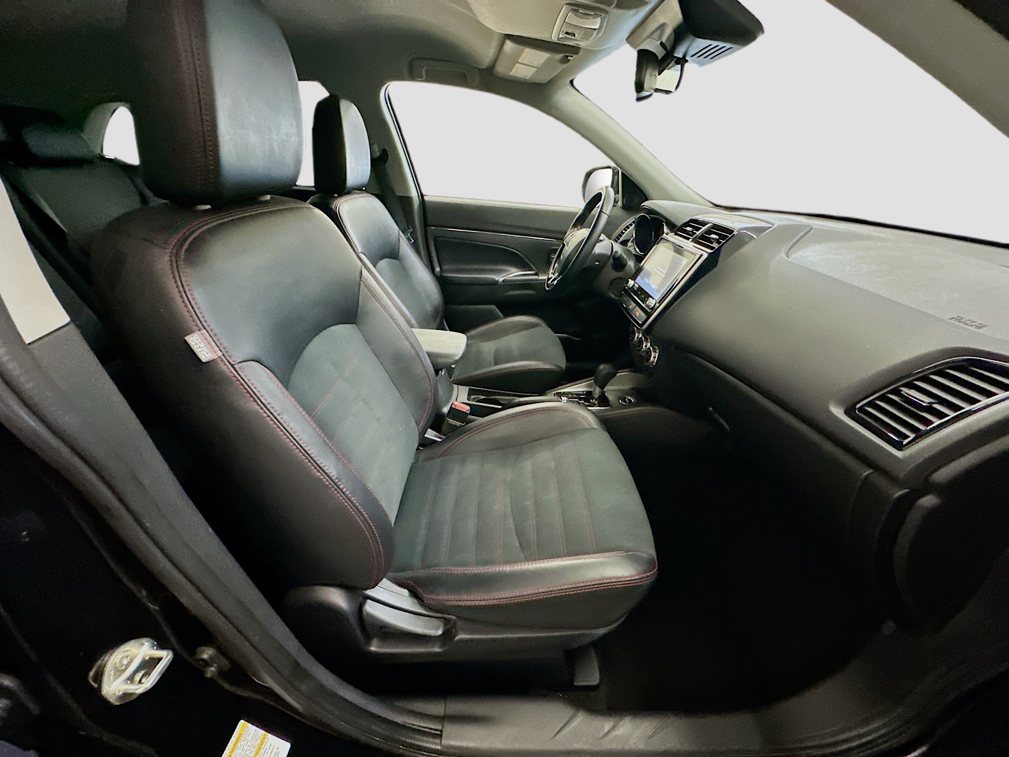 Used 2024 Mitsubishi Outlander Sport AWD image 31