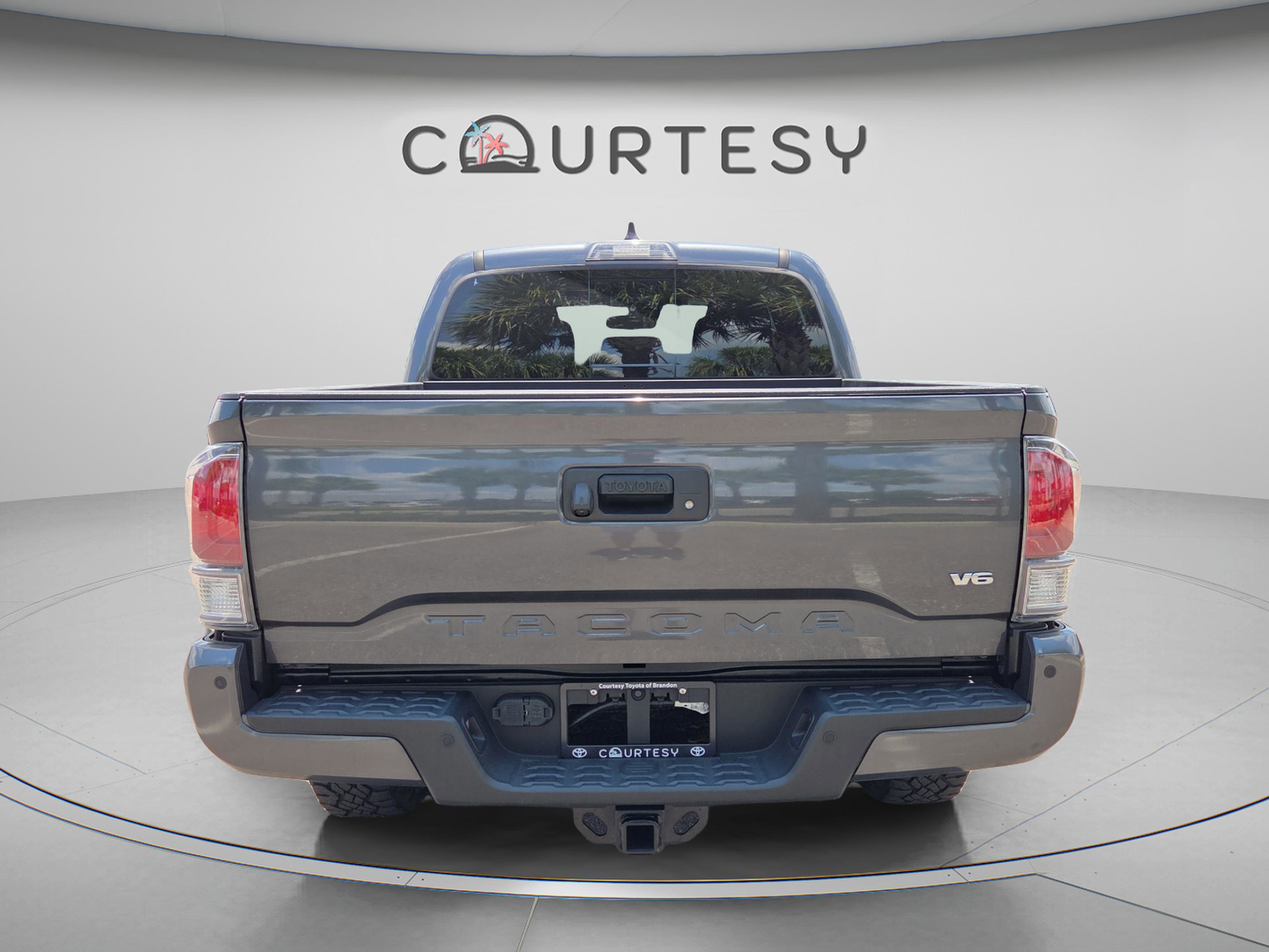 Certified 2023 Toyota Tacoma TRD Off-Road w/ Technology Package AWD/4WD image 4