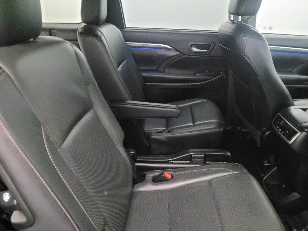 Used 2019 Toyota Highlander Limited w/ Protection Package #3 image 19