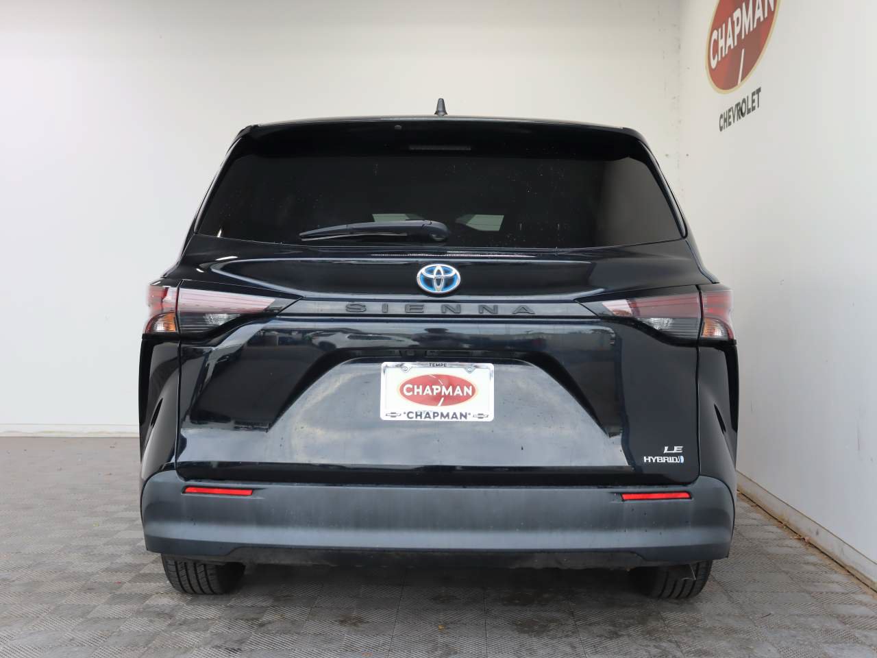 Used 2023 Toyota Sienna LE FWD image 6