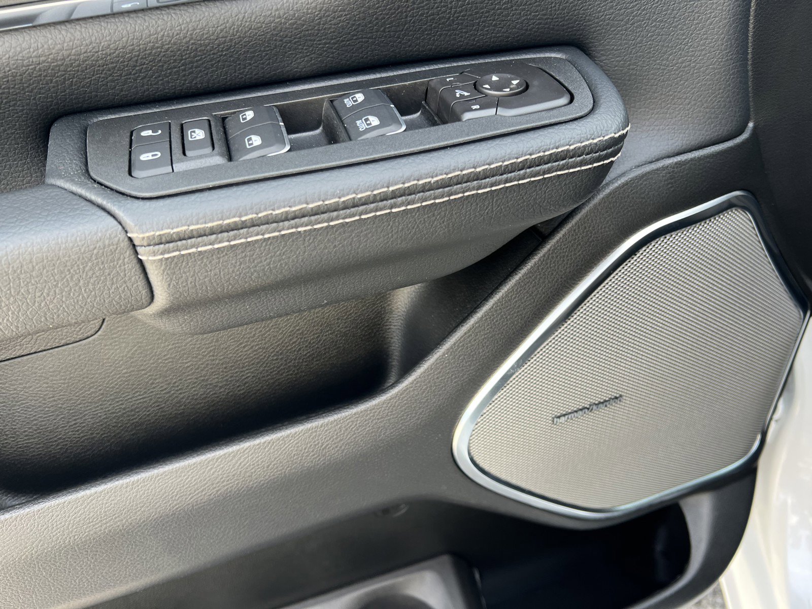 New 2026 RAM 1500 Laramie w/ Night Edition image 12