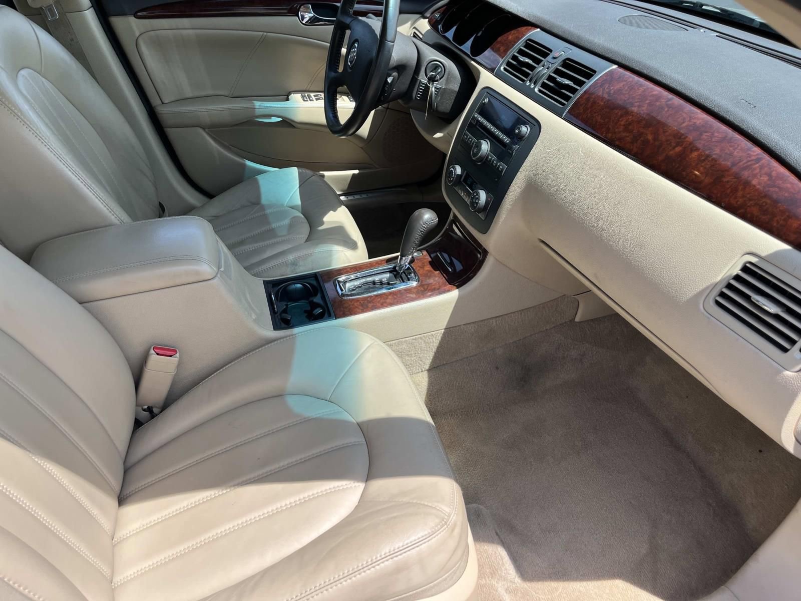 Used 2008 Buick Lucerne CXL w/ Driver Confidence Package FWD image 22