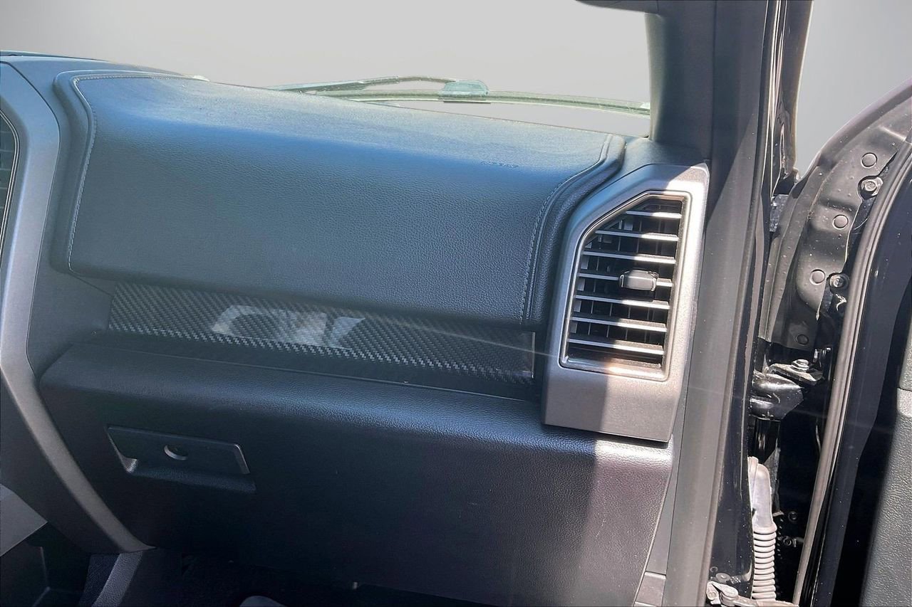 Used 2018 Ford F150 Raptor w/ Equipment Group 802A Luxury image 22