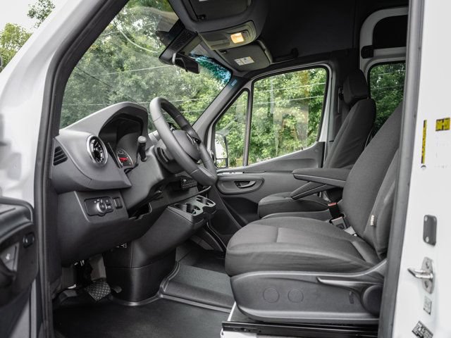 Certified 2025 Mercedes-Benz Sprinter 2500 image 20