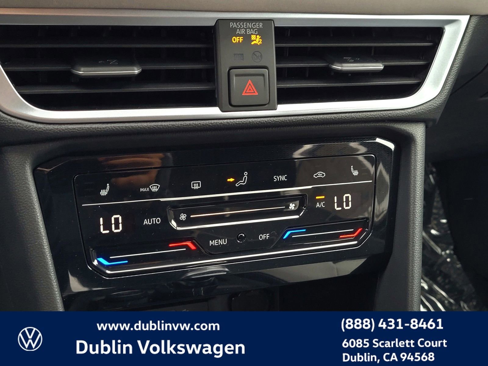 New 2025 Volkswagen Taos SE AWD/4WD image 15