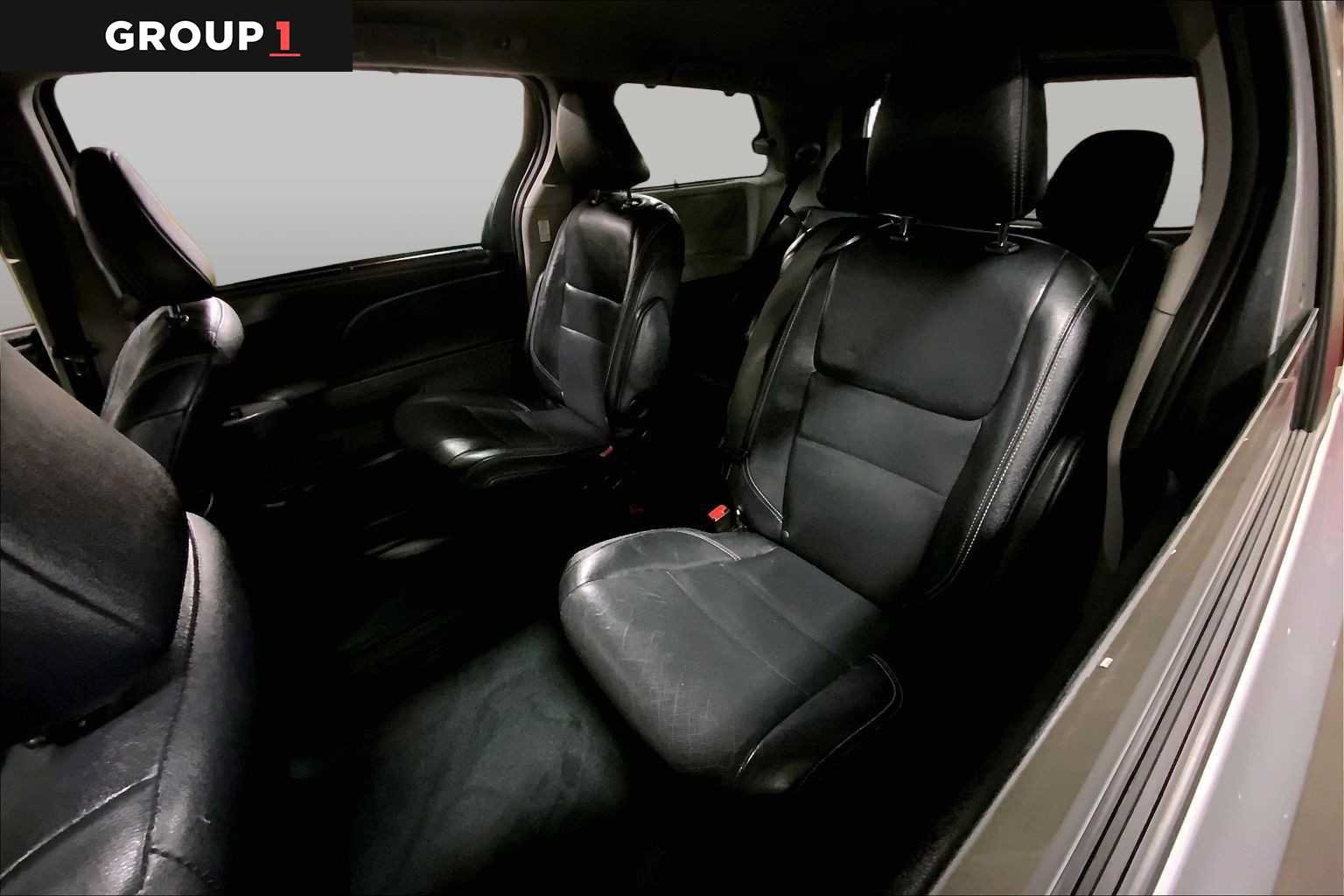 Used 2017 Toyota Sienna SE FWD image 21