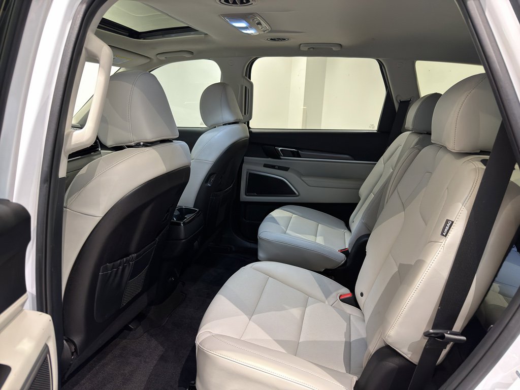 Used 2024 Kia Telluride S w/ S Sunroof Package image 19