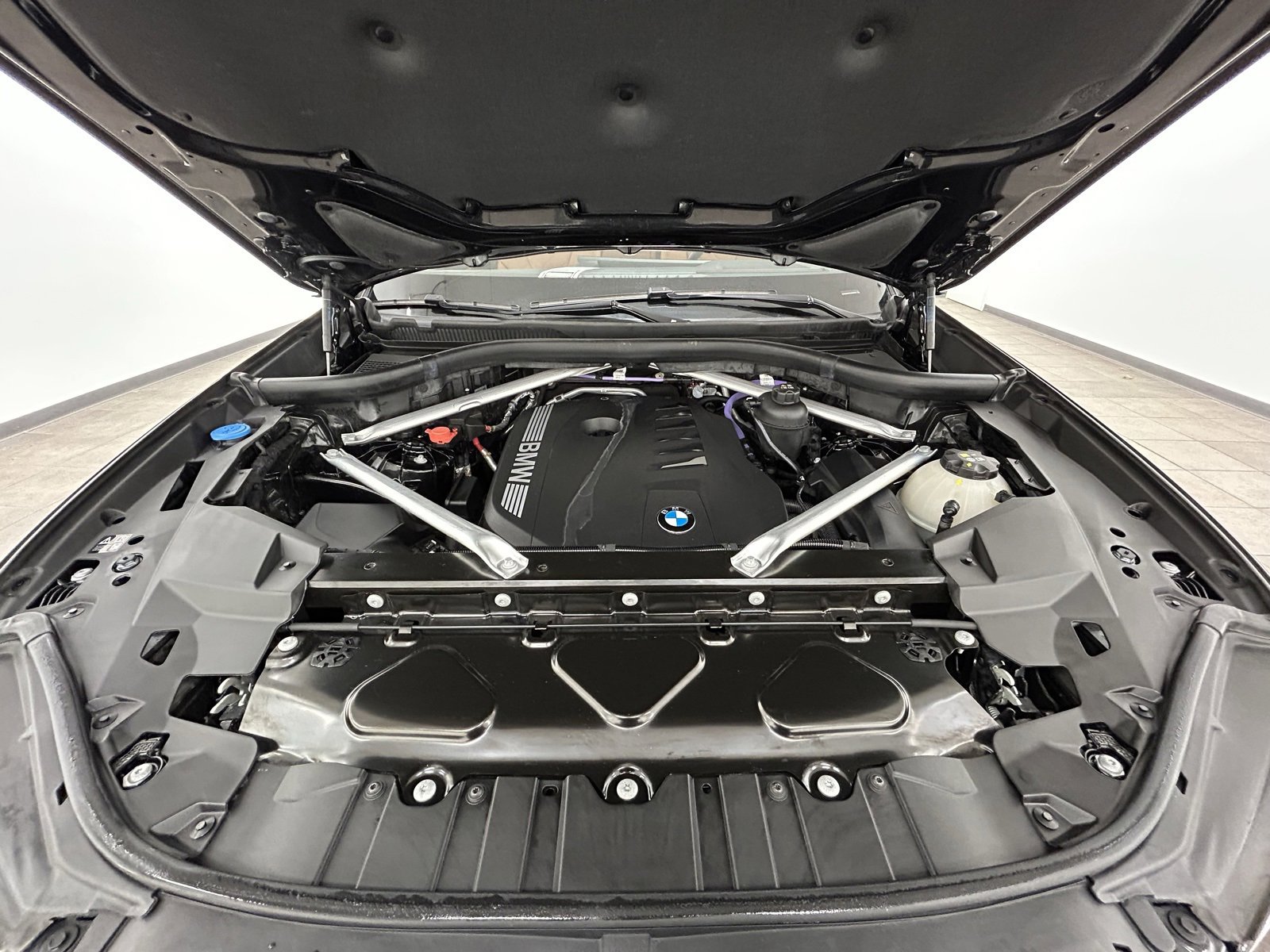 Used 2024 BMW X5 xDrive40i w/ Premium Package image 44