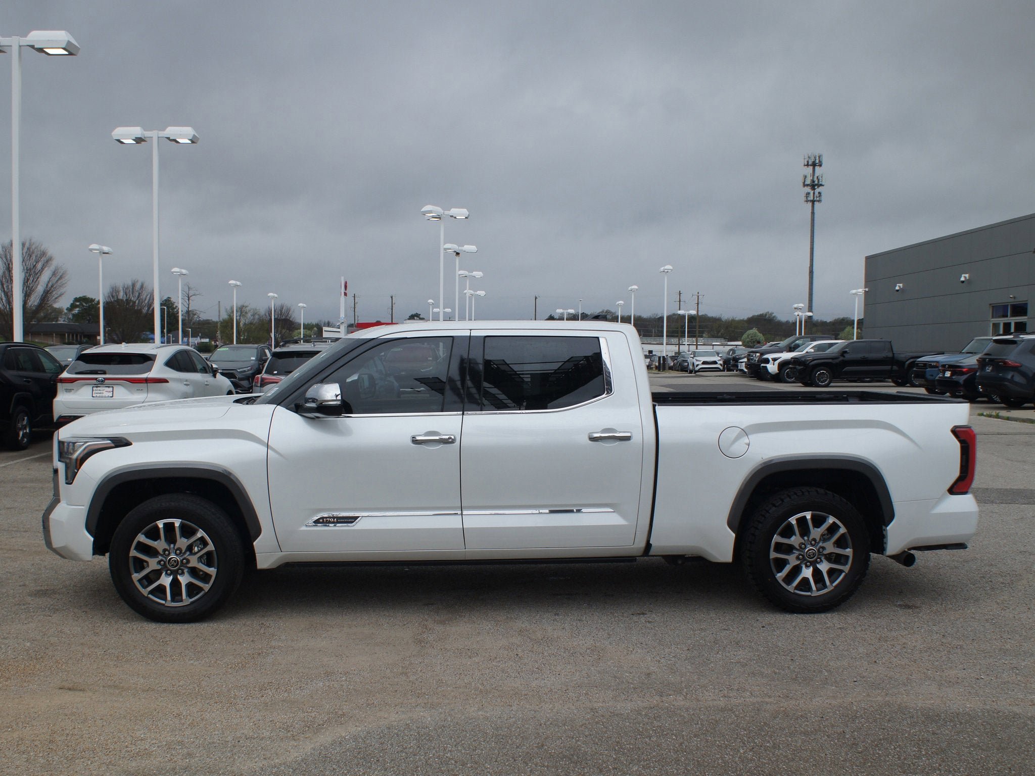 Used 2022 Toyota Tundra 1794 Edition w/ Advanced Package AWD/4WD image 13