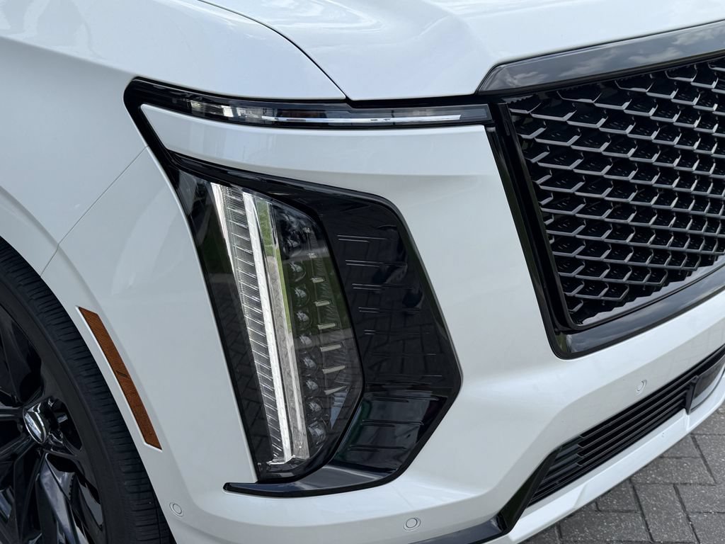 Certified 2025 Cadillac Escalade ESV Sport Platinum w/ LPO, ONYX Package AWD/4WD image 8