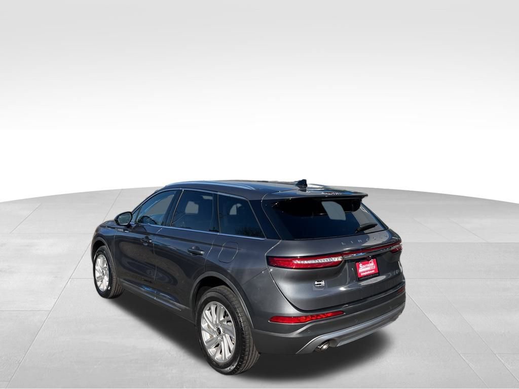 Used 2021 Lincoln Corsair FWD w/ Convenience Package image 13