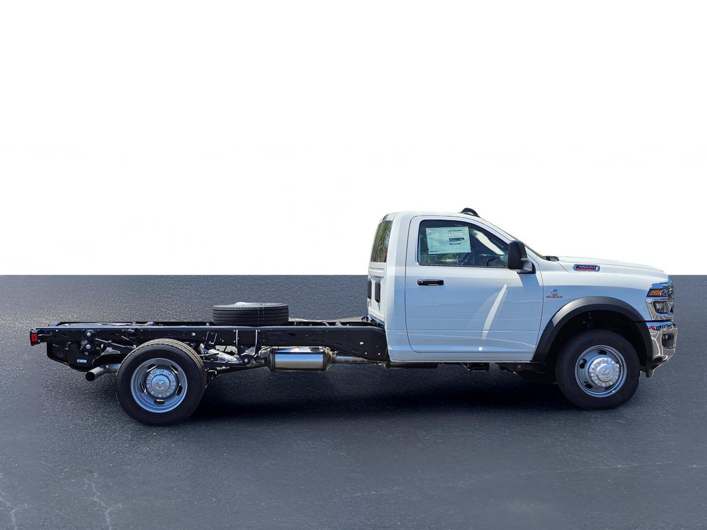 New 2026 RAM 4500 Tradesman w/ Chrome Appearance Group AWD/4WD image 9