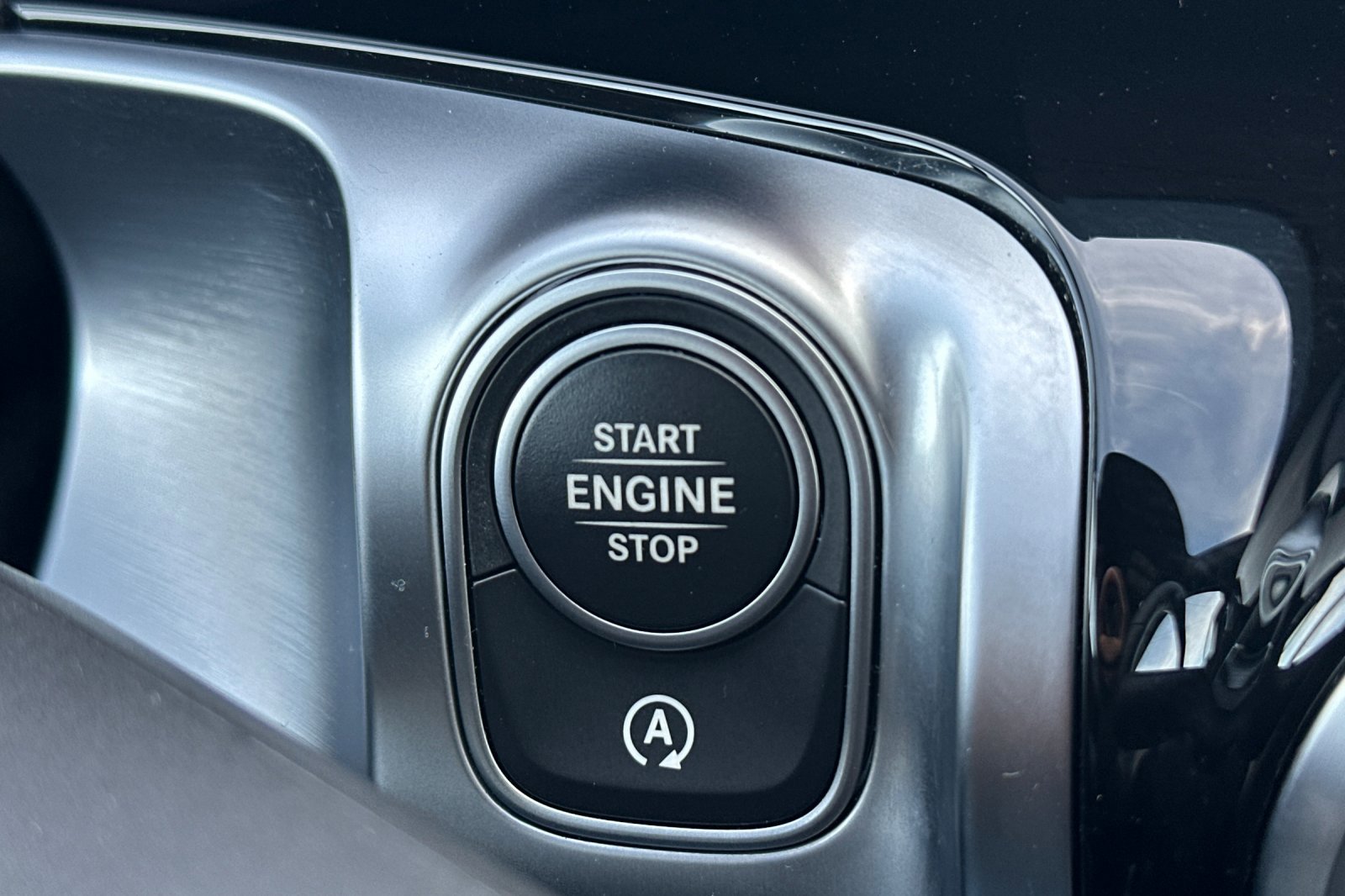 Certified 2025 Mercedes-Benz GLB 250 4MATIC image 23