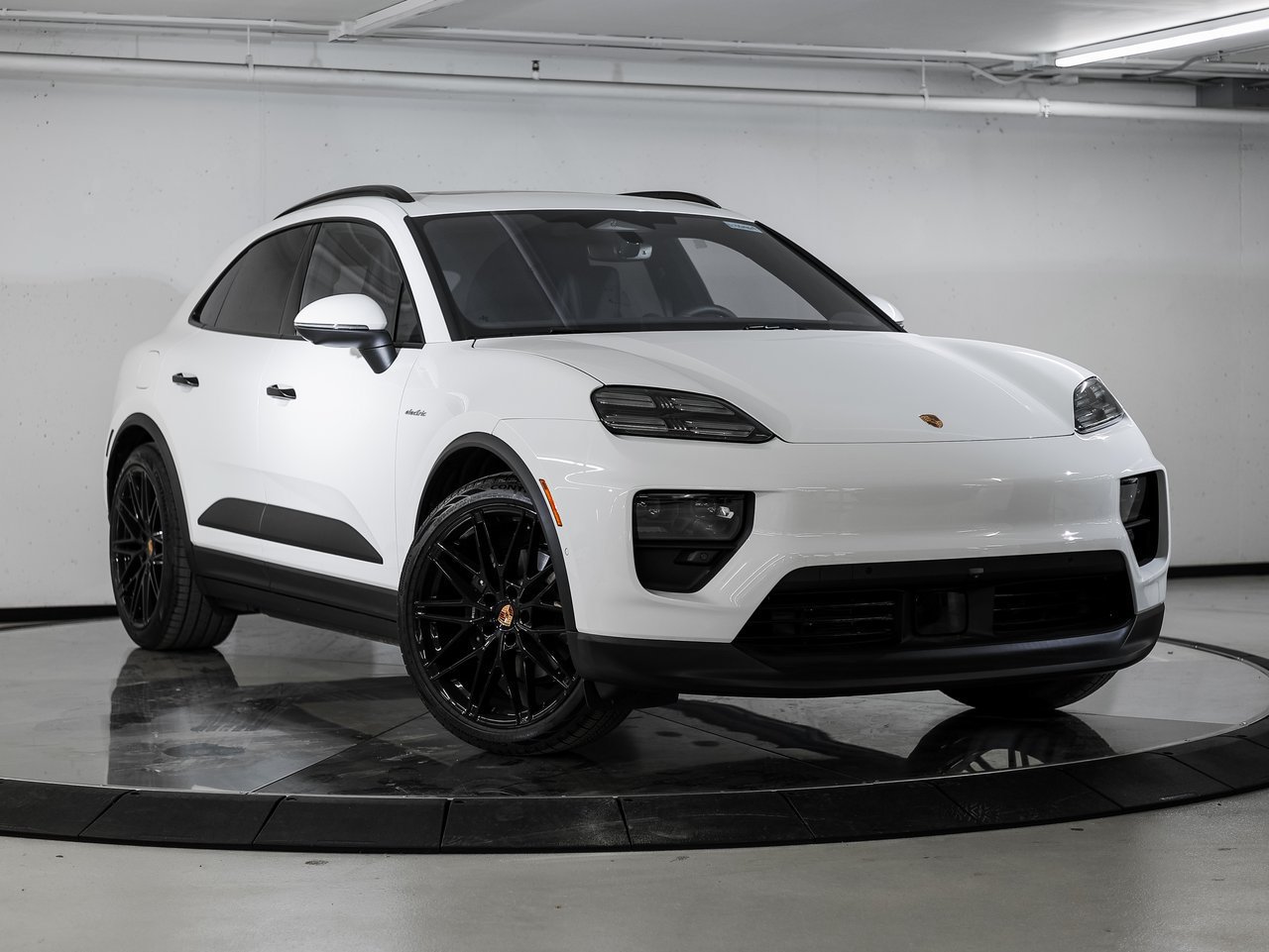 Certified 2026 Porsche Macan Electric RWD image 9