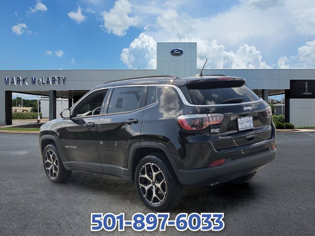 Used 2025 Jeep Compass Limited AWD/4WD image 3