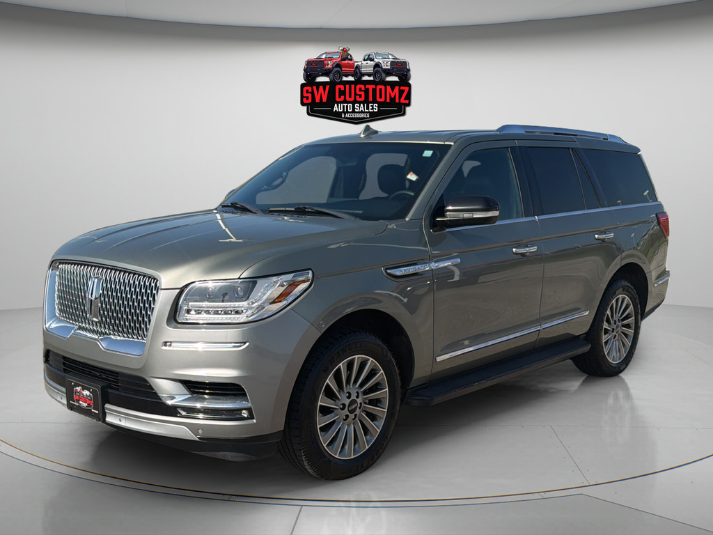 Used 2019 Lincoln Navigator Premiere AWD/4WD image 3