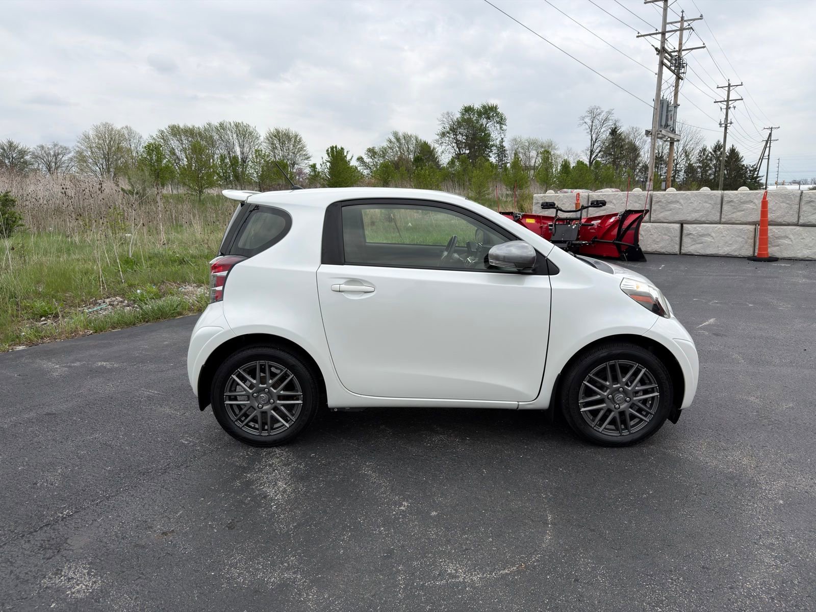 Used 2014 Scion iQ image 7