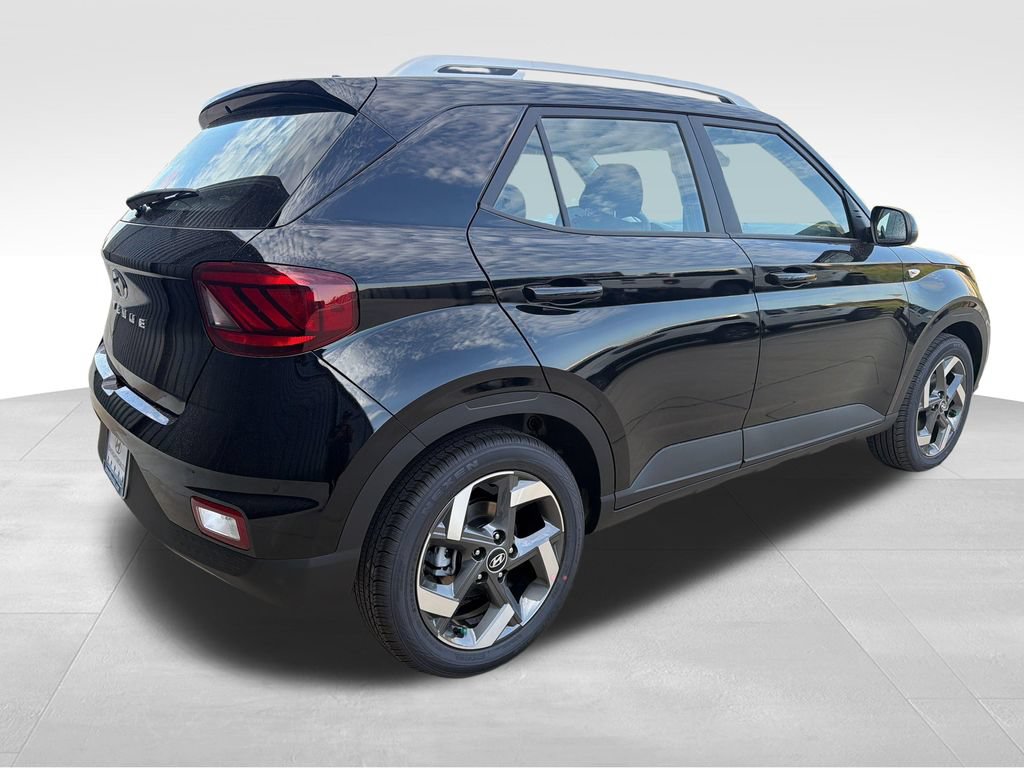 New 2026 Hyundai Venue SEL FWD image 7
