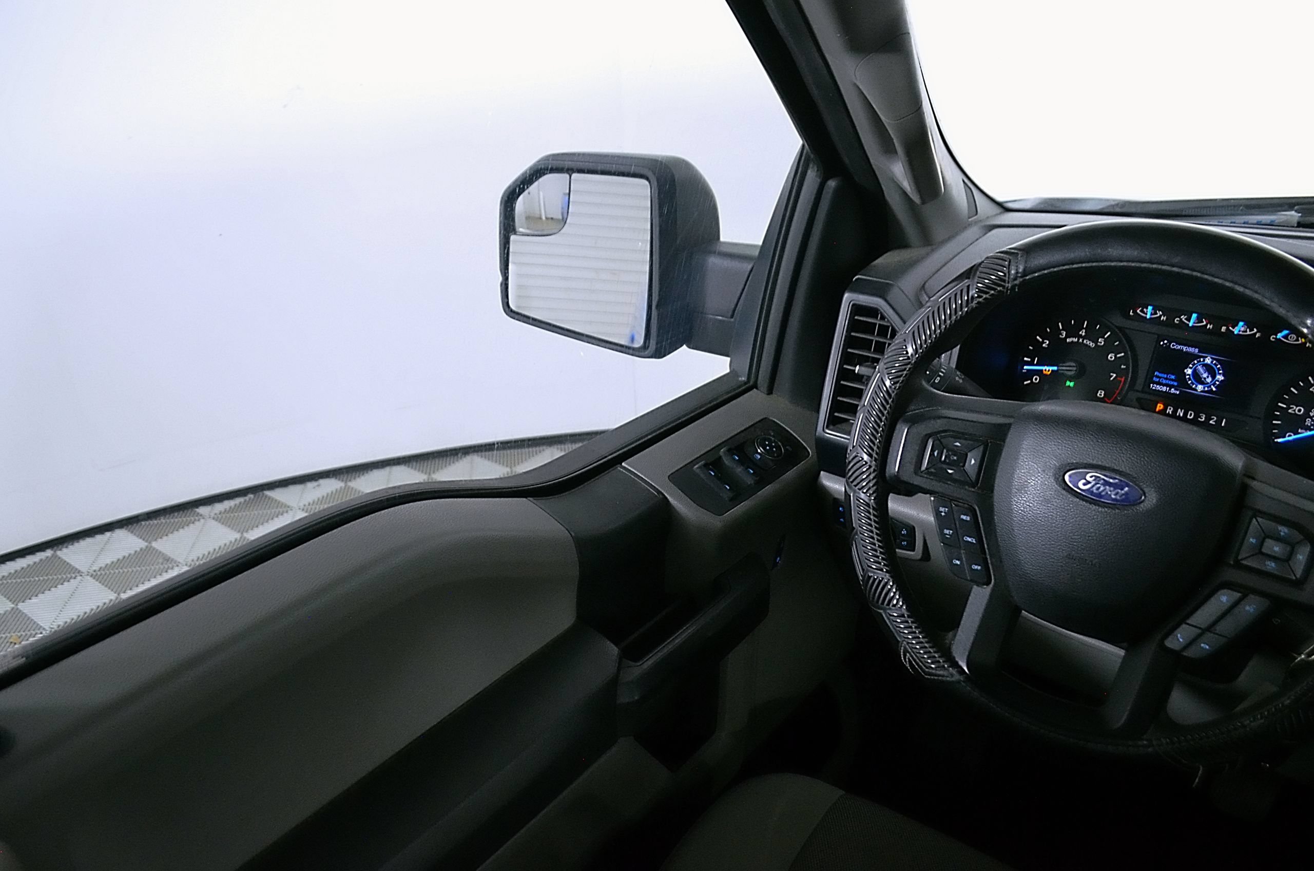 Used 2015 Ford F150 XL w/ Equipment Group 101A Mid RWD image 23
