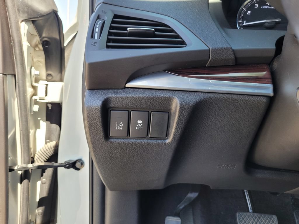 Certified 2016 Acura MDX w/ Technology Package FWD image 31