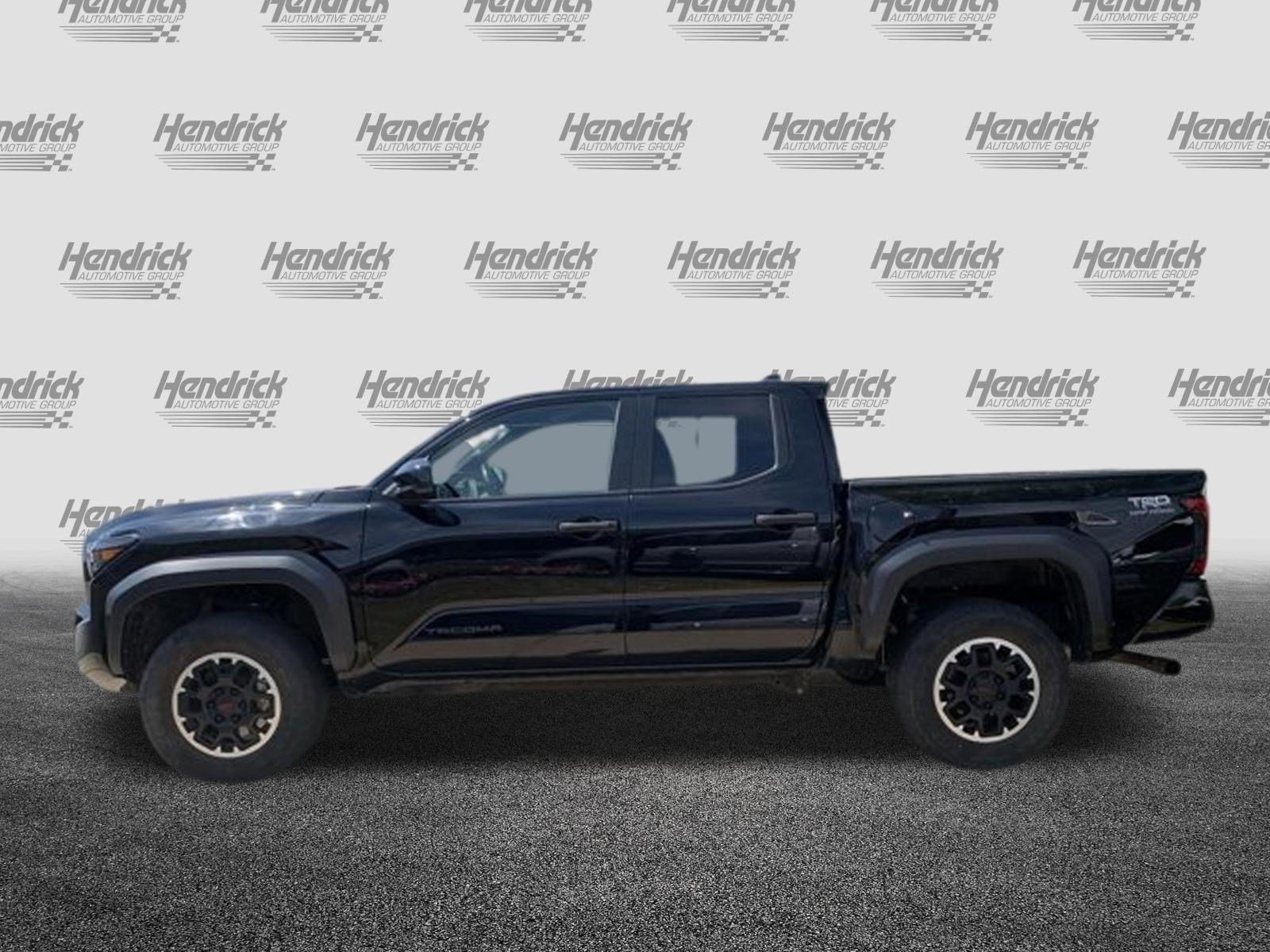 Used 2024 Toyota Tacoma TRD Off-Road AWD/4WD image 7
