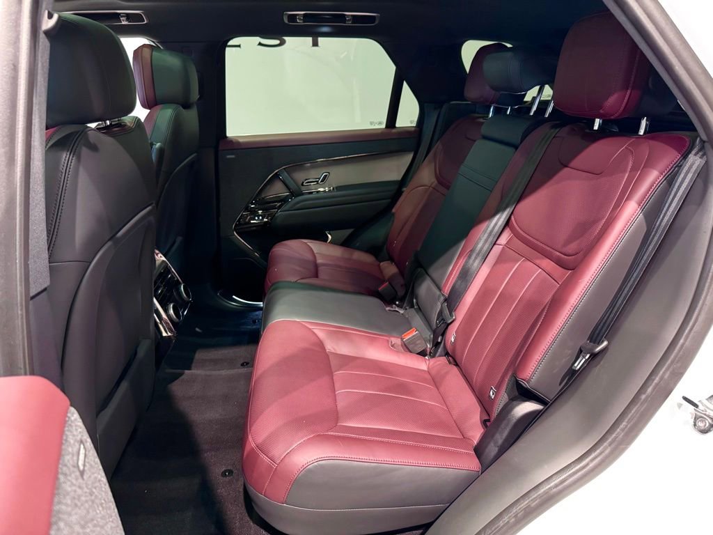 Used 2025 Land Rover Range Rover Sport Dynamic SE image 42