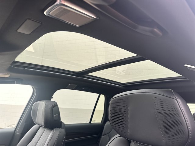 New 2026 Cadillac Vistiq Luxury image 25