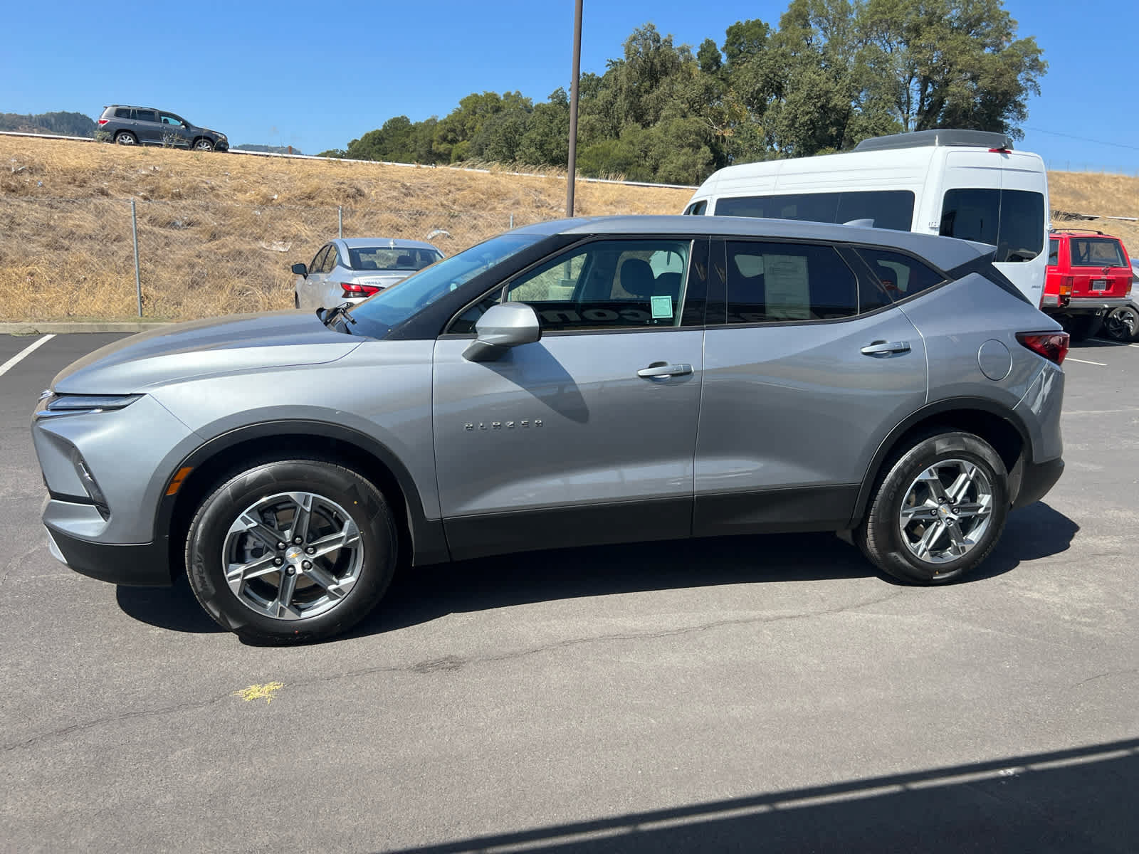 Used 2025 Chevrolet Blazer LT AWD/4WD image 7