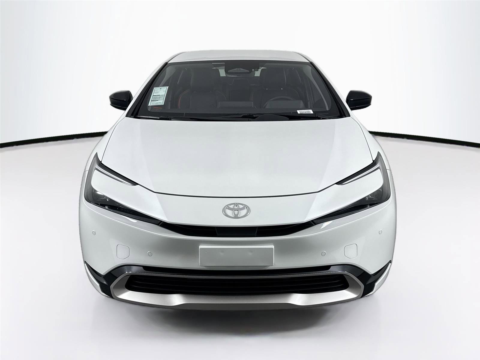 Used 2025 Toyota Prius Plug-In Hybrid image 8