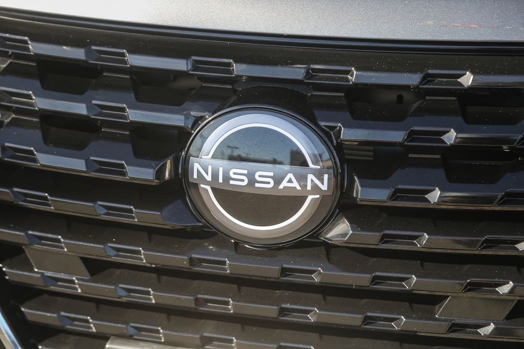 Certified 2025 Nissan Kicks Play S image 5