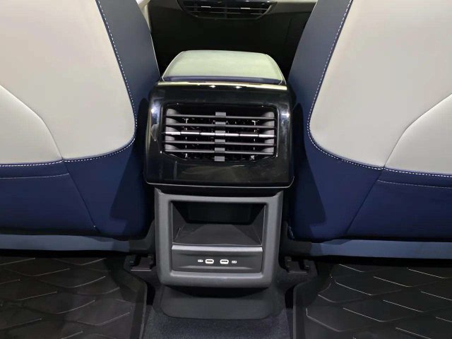 Used 2023 Volkswagen ID.4 S RWD image 68