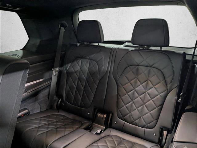 New 2026 BMW X7 xDrive40i w/ M Sport Package image 18