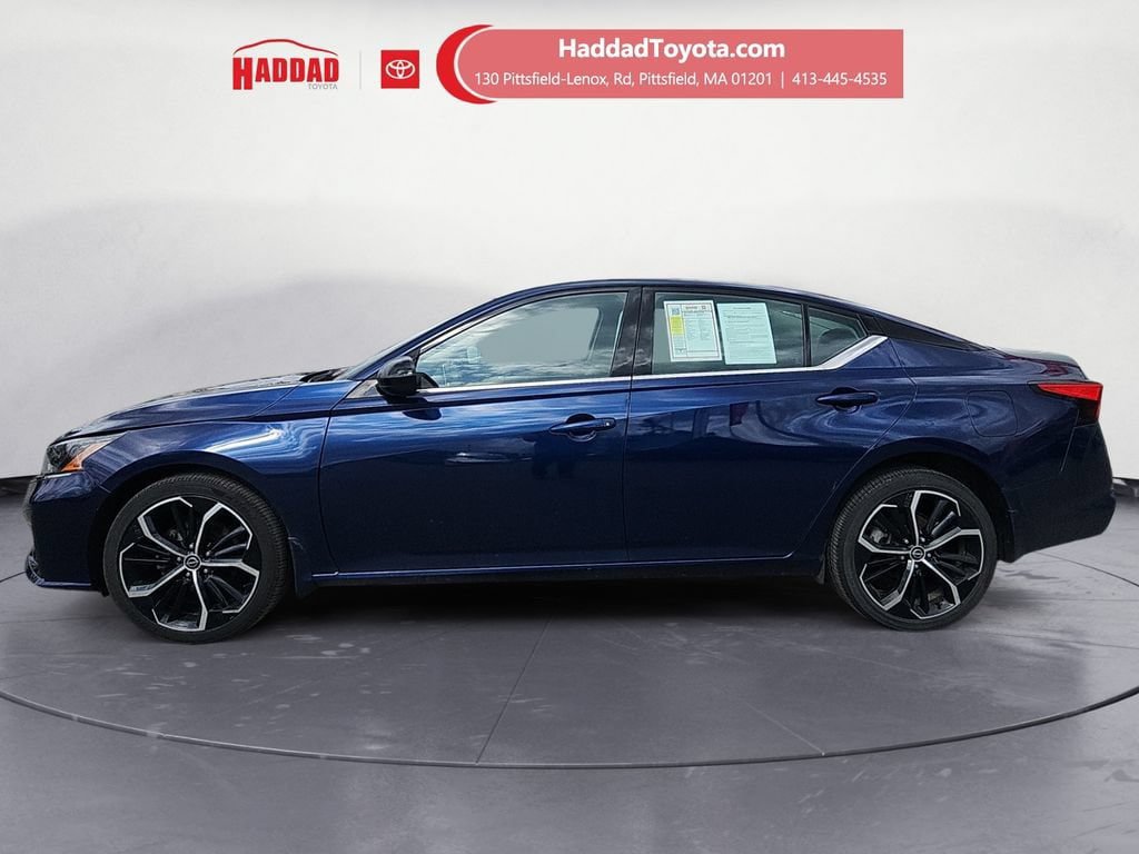 Used 2024 Nissan Altima 2.5 SR AWD/4WD image 2