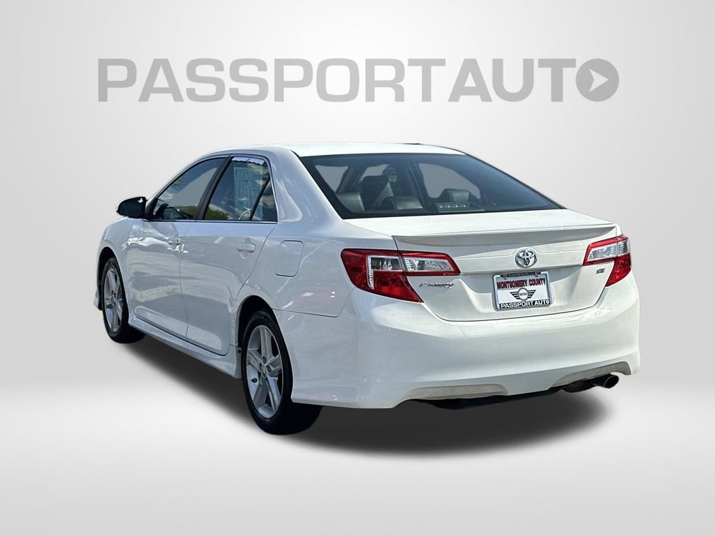 Used 2013 Toyota Camry SE image 2