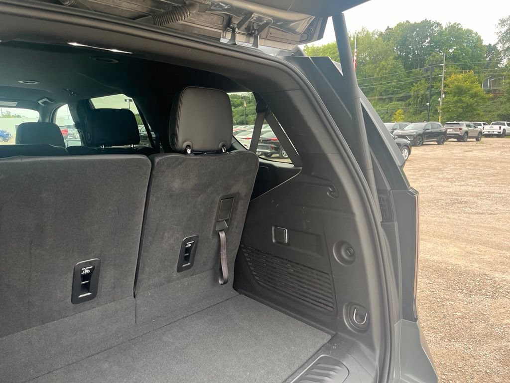 Used 2025 Chevrolet Tahoe LT AWD/4WD image 12