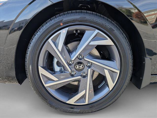 New 2026 Hyundai Elantra Limited image 9