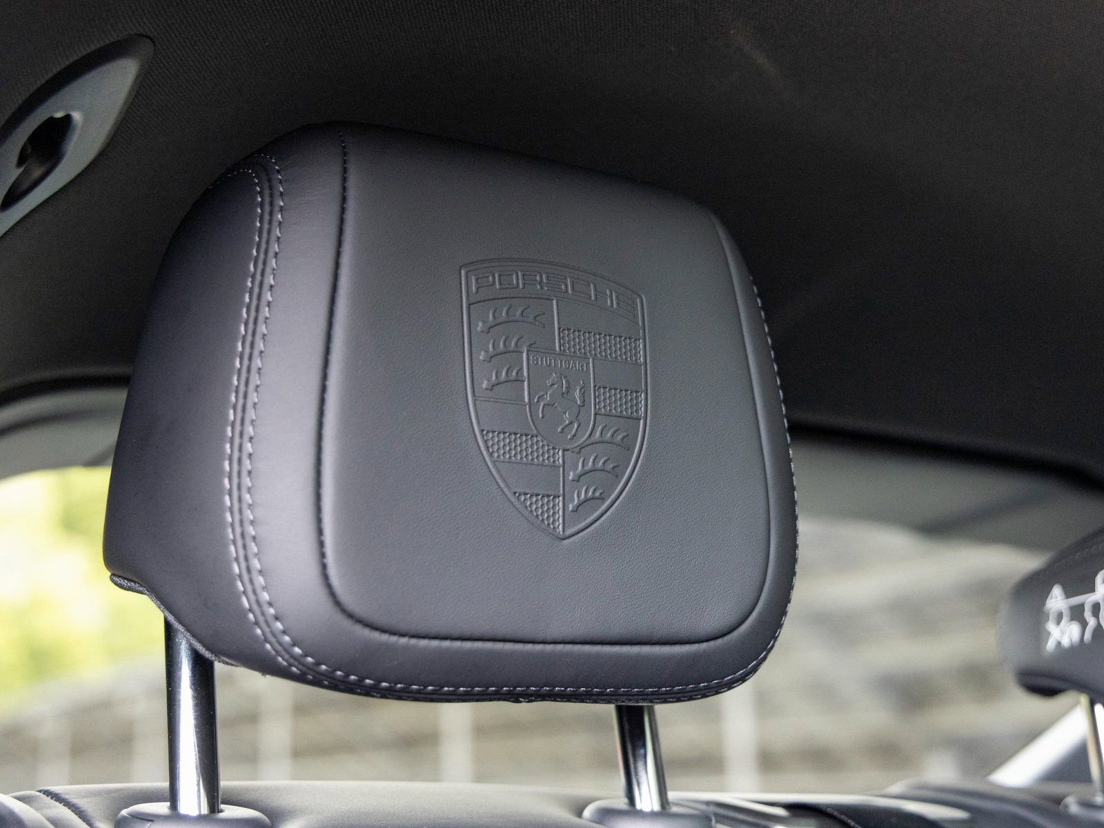 Certified 2025 Porsche Macan Electric image 50