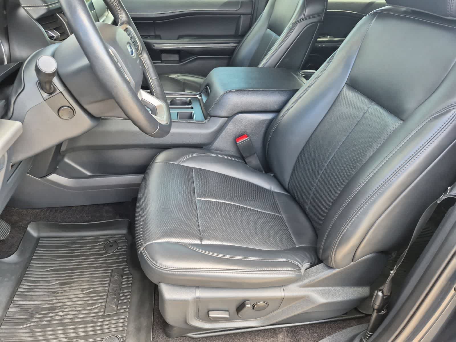 Used 2022 Ford Expedition XLT RWD image 16