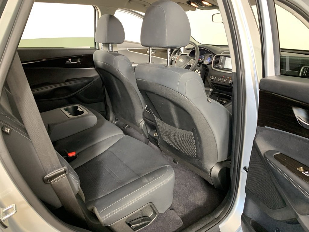 Used 2019 Kia Sorento L image 33