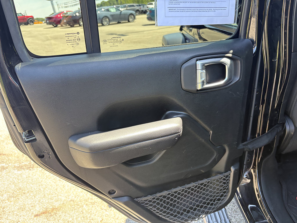 Used 2018 Jeep Wrangler Unlimited Sport S AWD/4WD image 16