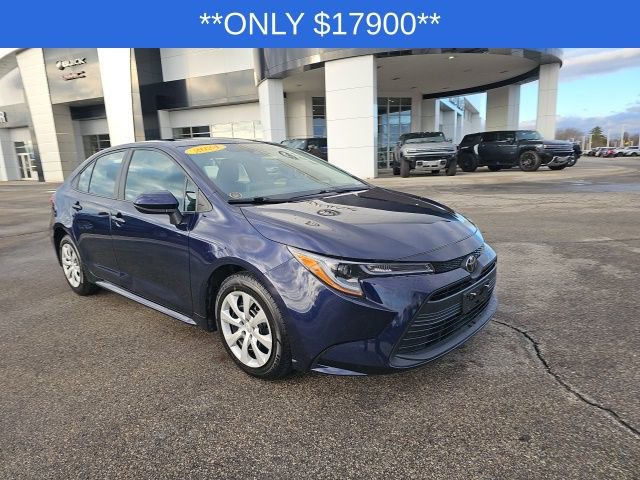 Used 2024 Toyota Corolla LE video 2
