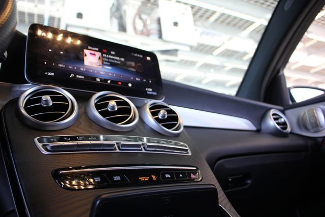 Used 2021 Mercedes-Benz GLC 300 4MATIC Coupe image 17