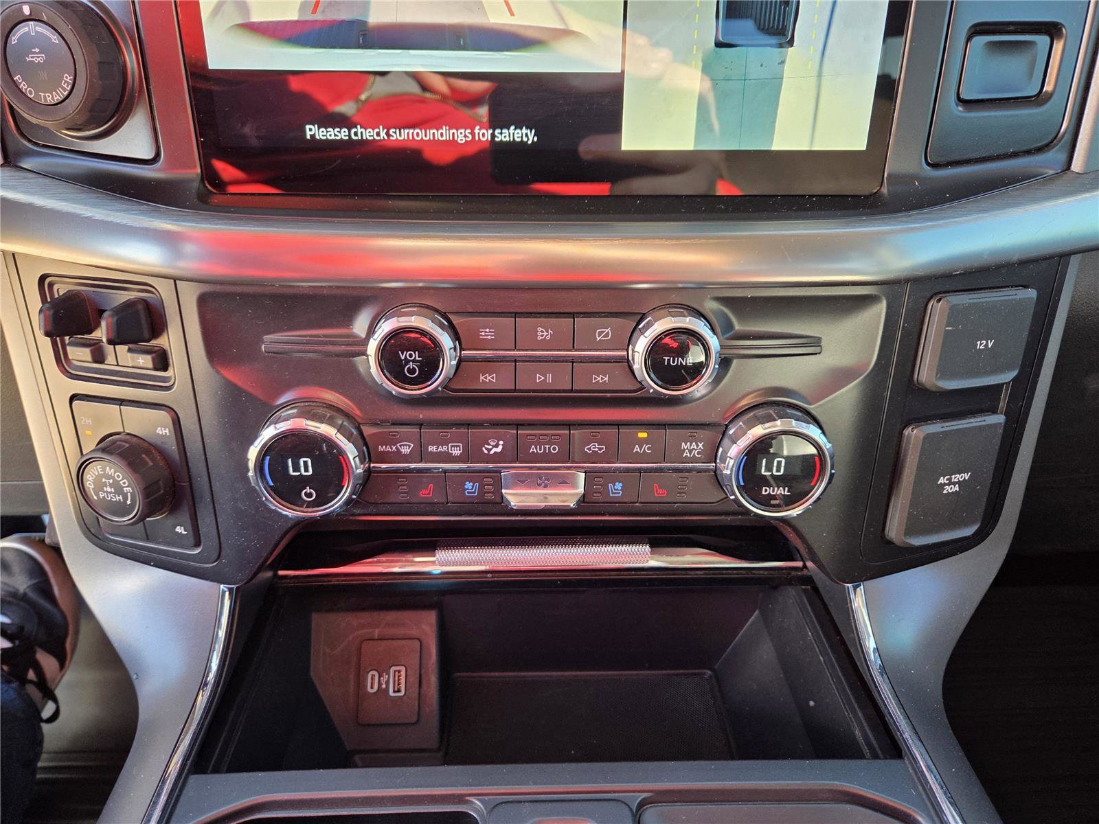 Used 2021 Ford F150 Lariat w/ Trailer Tow Package image 16