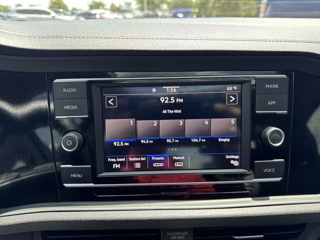 Certified 2022 Volkswagen Jetta SE FWD image 13