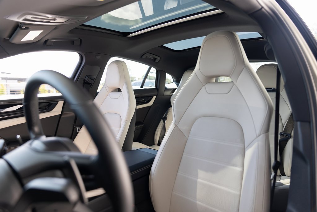 Certified 2025 Porsche Panamera 4S image 5