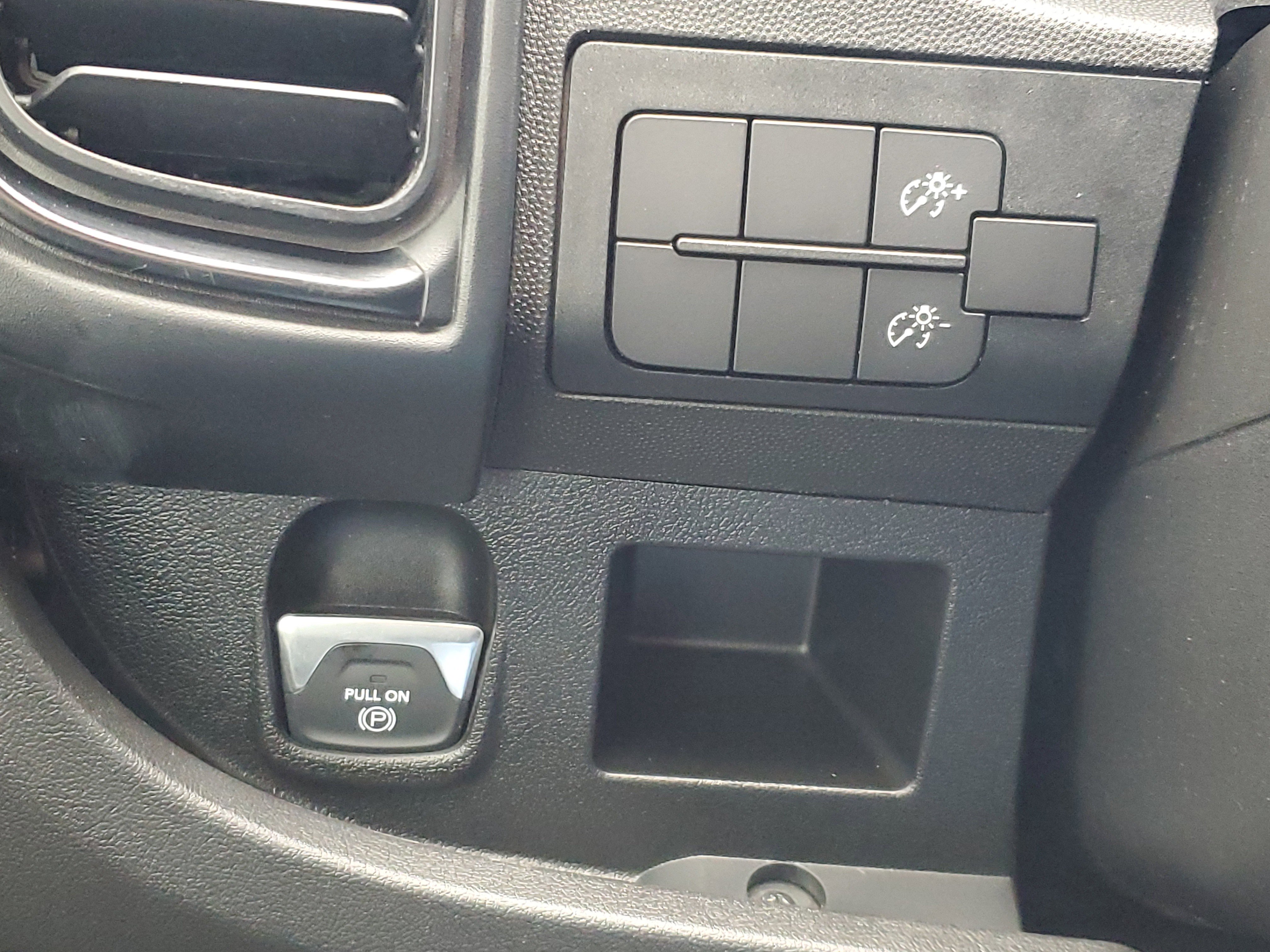 Used 2025 RAM ProMaster 1500 w/ Premium Convenience Group image 9