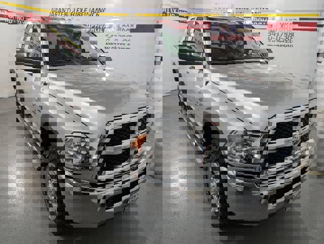 Used 2018 RAM 2500 Tradesman w/ Chrome Appearance Group image 1