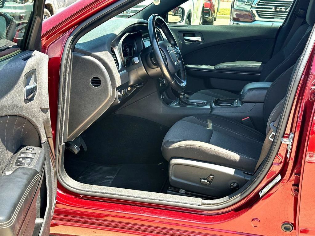 Used 2019 Dodge Charger SXT w/ Plus Group RWD image 12