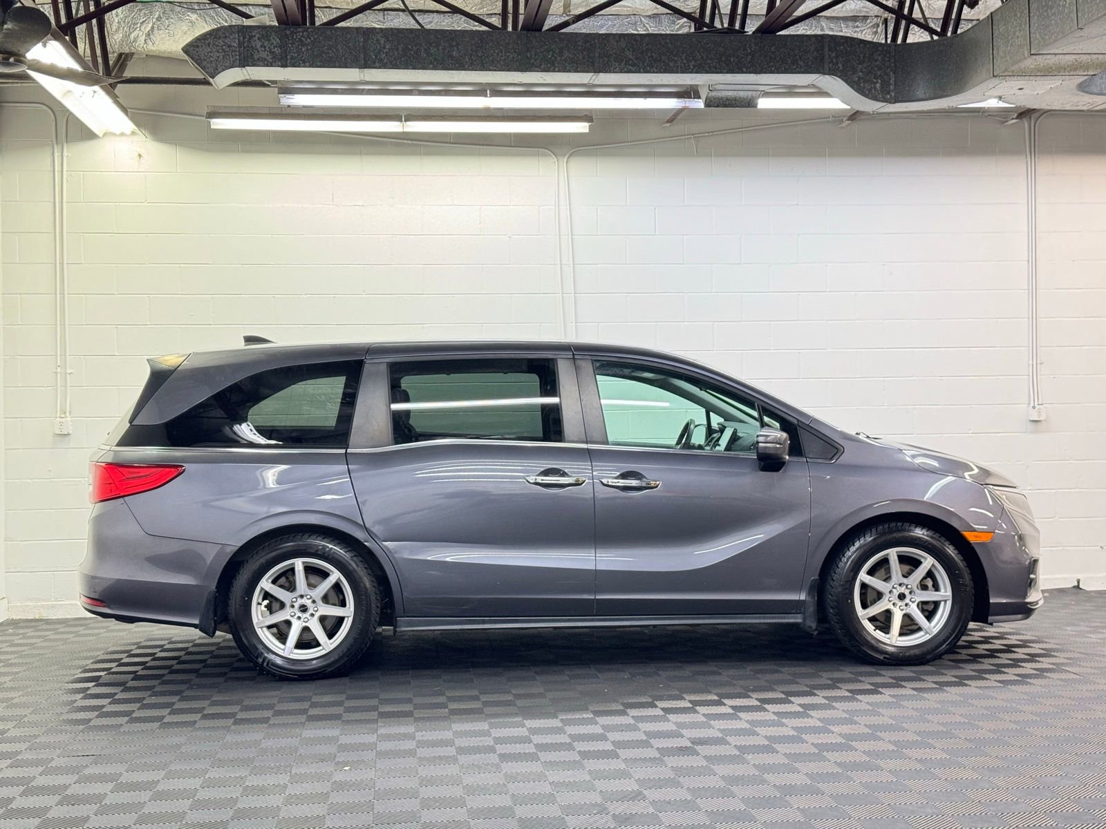 Used 2019 Honda Odyssey EX image 4