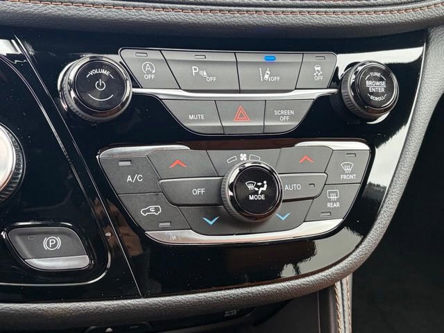 New 2026 Chrysler Pacifica Pinnacle AWD/4WD image 24